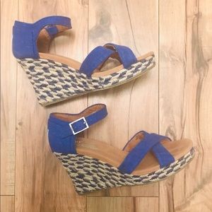 TOMS Blue Wedge, Size 7.5